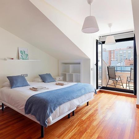Atico Con Terraza, Vistas Al Mar Y Parking En Playa De S Lorenzo Gijón Eksteriør billede