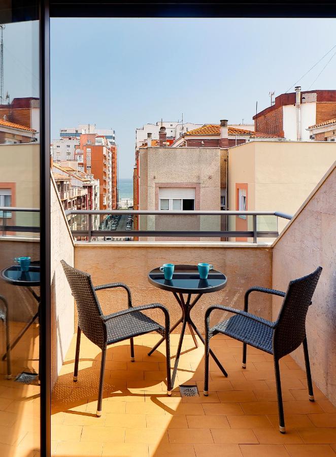 Atico Con Terraza, Vistas Al Mar Y Parking En Playa De S Lorenzo Gijón Eksteriør billede