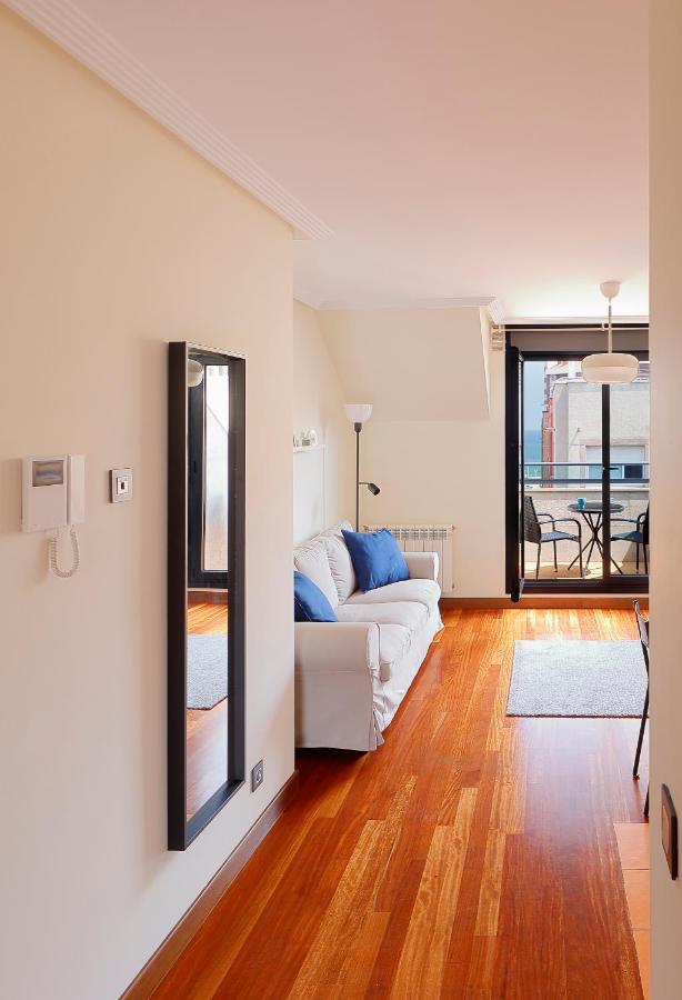 Atico Con Terraza, Vistas Al Mar Y Parking En Playa De S Lorenzo Gijón Eksteriør billede