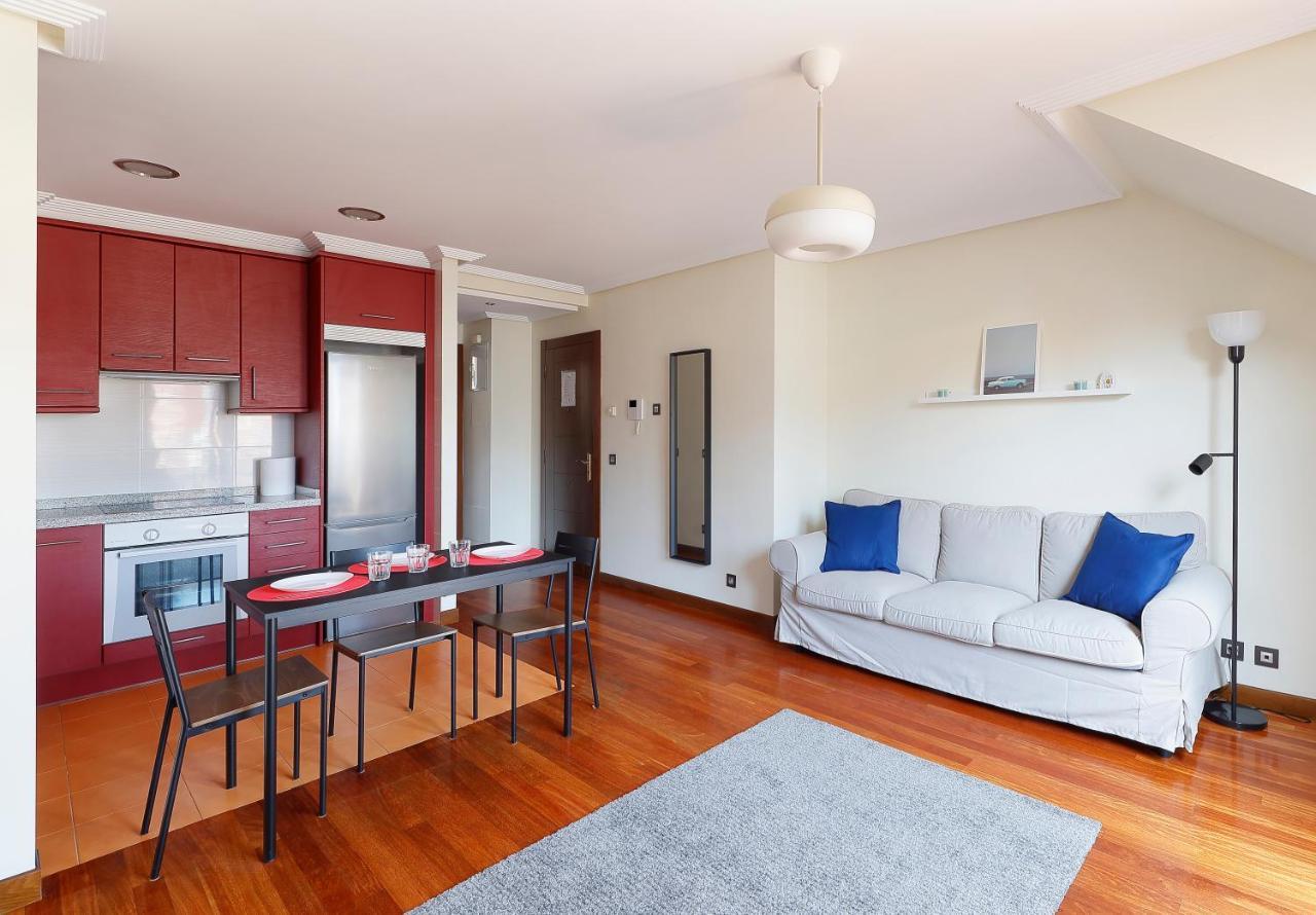 Atico Con Terraza, Vistas Al Mar Y Parking En Playa De S Lorenzo Gijón Eksteriør billede