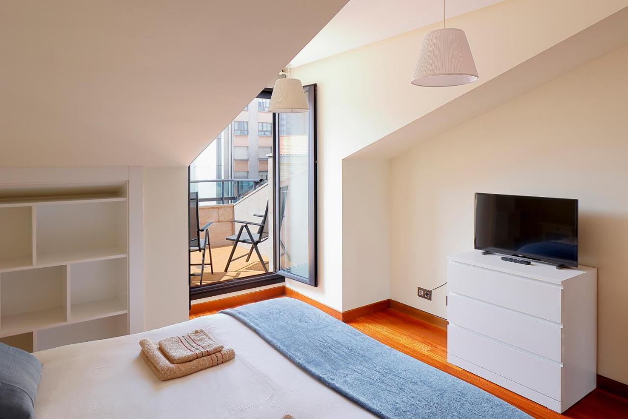 Atico Con Terraza, Vistas Al Mar Y Parking En Playa De S Lorenzo Gijón Eksteriør billede